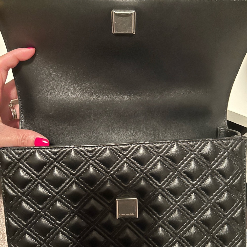 Tory Burch Black Quilted Shoulder Bag - Picture 5 of 6